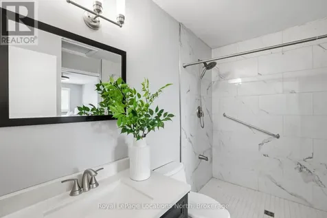30 Courtice Crescent Collingwood ON L9Y 4G1