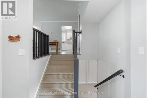 30 Courtice Crescent Collingwood ON L9Y 4G1