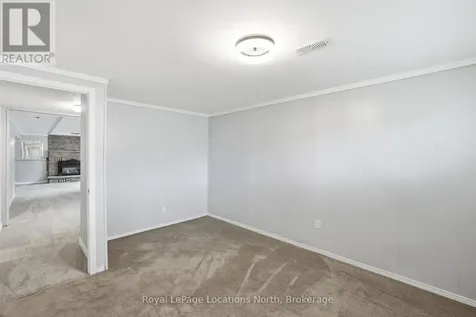 30 Courtice Crescent Collingwood ON L9Y 4G1