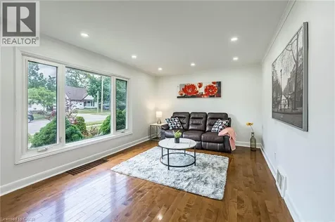 7 Putney Road Toronto ON M8W 2K6