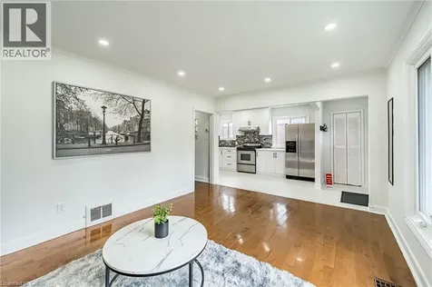 7 Putney Road Toronto ON M8W 2K6