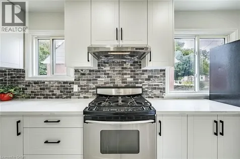 7 Putney Road Toronto ON M8W 2K6