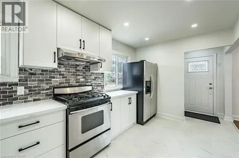 7 Putney Road Toronto ON M8W 2K6