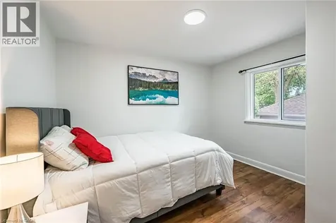 7 Putney Road Toronto ON M8W 2K6