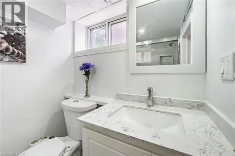 7 Putney Road Toronto ON M8W 2K6