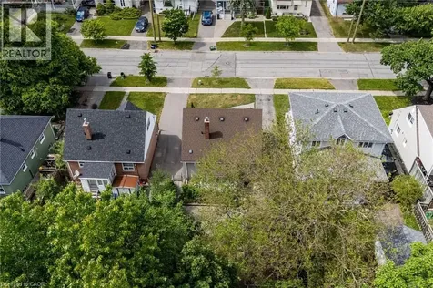 7 Putney Road Toronto ON M8W 2K6