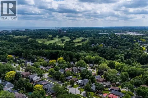 7 Putney Road Toronto ON M8W 2K6
