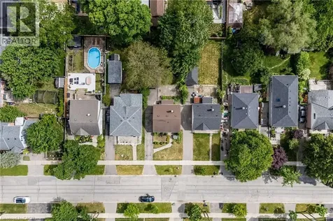 7 Putney Road Toronto ON M8W 2K6