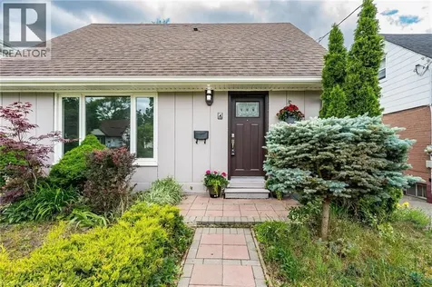 7 Putney Road Toronto ON M8W 2K6