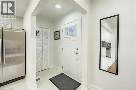 7 Putney Road Toronto ON M8W 2K6