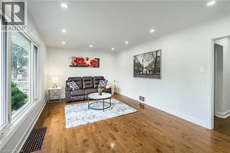 7 Putney Road Toronto ON M8W 2K6