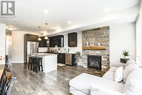 329 Yellow Birch Crescent Blue Mountains ON L9Y 0Y5