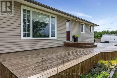 3217 Woodkilton Road Ottawa ON K0A 1T0