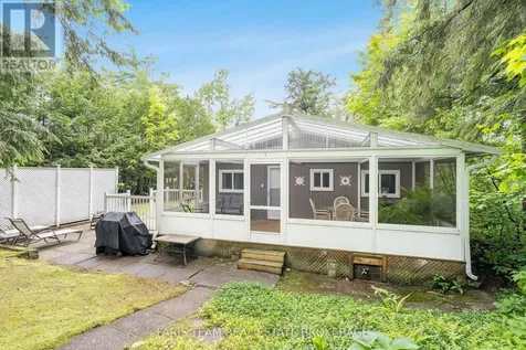 21 East Beach Road Tiny ON L9M 0M6