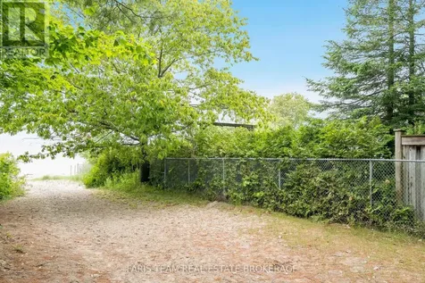21 East Beach Road Tiny ON L9M 0M6