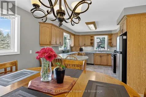 1567 Forestry Farm Road Norfolk ON N0G 1G0
