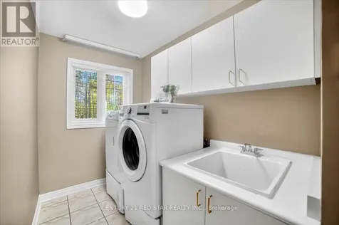 1775 Loretta Avenue Severn ON L3V 7W2
