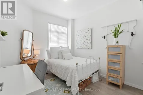 1202 Wellington Street East Aurora ON L4G 2C9