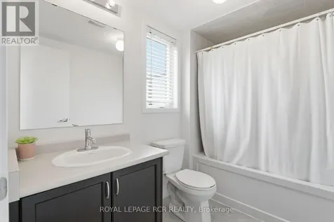 1202 Wellington Street East Aurora ON L4G 2C9