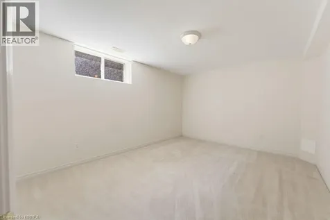 30 Cobblestone Drive Paris ON N3L 4G1