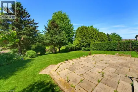 30 Cobblestone Drive Paris ON N3L 4G1