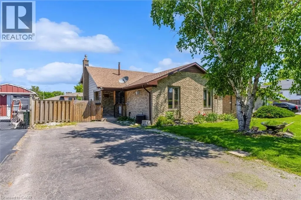 49 Grove Avenue St. Catharines ON L2P 1C9
