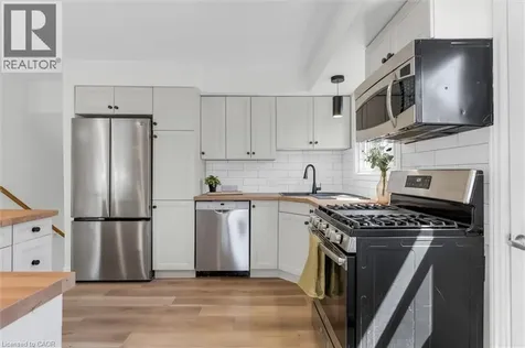49 Grove Avenue St. Catharines ON L2P 1C9