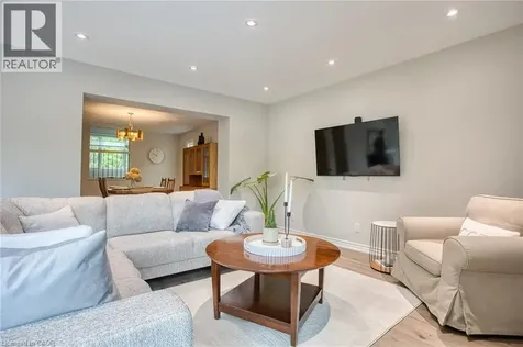 1340 Monmouth Drive Burlington ON L7P 3J6