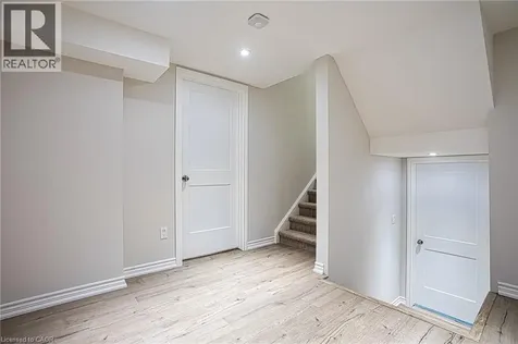 1340 Monmouth Drive Burlington ON L7P 3J6