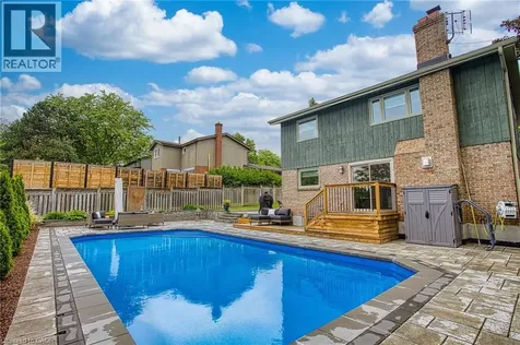 1340 Monmouth Drive Burlington ON L7P 3J6