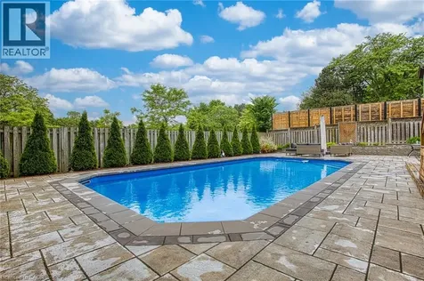 1340 Monmouth Drive Burlington ON L7P 3J6
