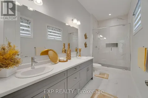 923 Stonecliffe Walk Kitchener ON N2P 0K5