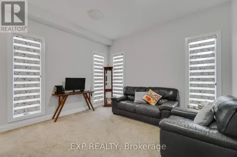923 Stonecliffe Walk Kitchener ON N2P 0K5