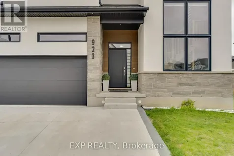 923 Stonecliffe Walk Kitchener ON N2P 0K5