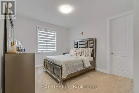 923 Stonecliffe Walk Kitchener ON N2P 0K5