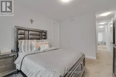 923 Stonecliffe Walk Kitchener ON N2P 0K5