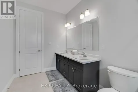 923 Stonecliffe Walk Kitchener ON N2P 0K5