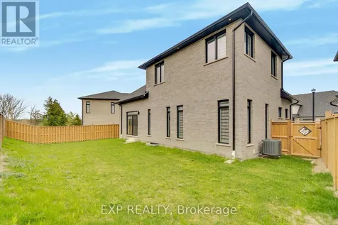 923 Stonecliffe Walk Kitchener ON N2P 0K5