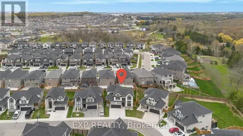 923 Stonecliffe Walk Kitchener ON N2P 0K5