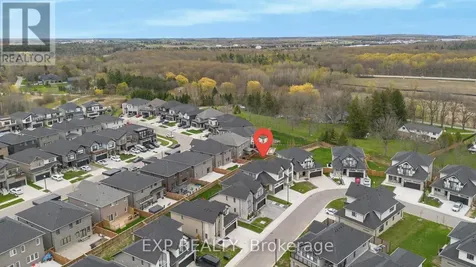 923 Stonecliffe Walk Kitchener ON N2P 0K5