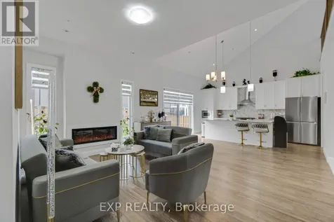 923 Stonecliffe Walk Kitchener ON N2P 0K5