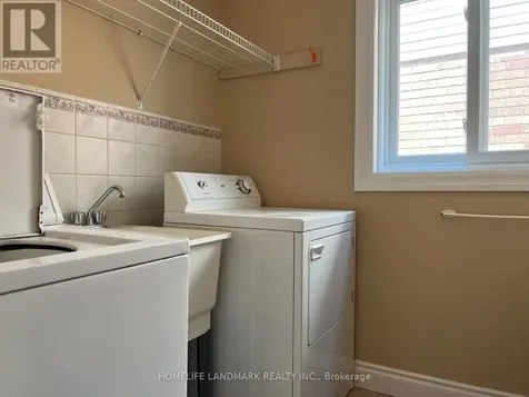 579 Violet Street Waterloo ON N2V 2V6