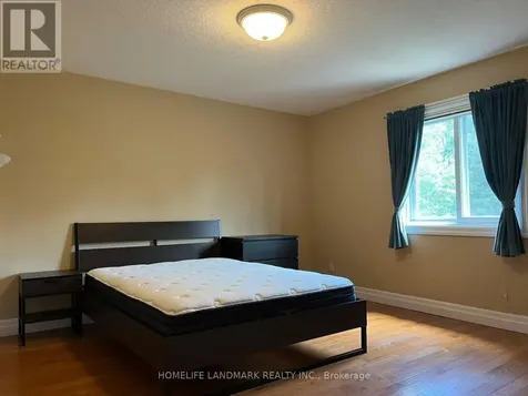 579 Violet Street Waterloo ON N2V 2V6