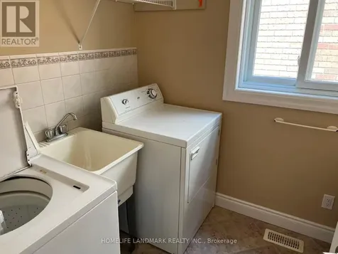 579 Violet Street Waterloo ON N2V 2V6