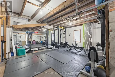 105 Brant Avenue Brantford ON N3T 3H4