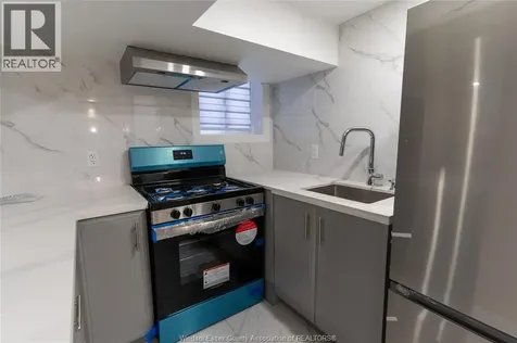 765 Dougall Avenue Windsor ON N9A 4P9