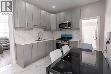 765 Dougall Avenue Windsor ON N9A 4P9