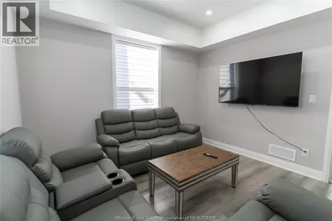 765 Dougall Avenue Windsor ON N9A 4P9