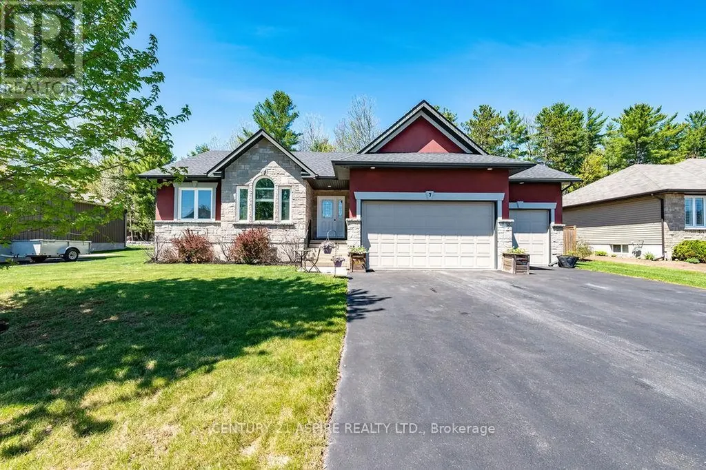 7 Nick Street Petawawa ON K8H 0B7
