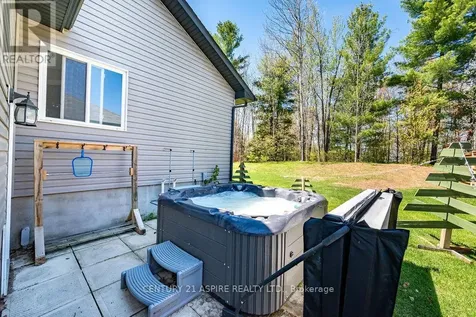 7 Nick Street Petawawa ON K8H 0B7